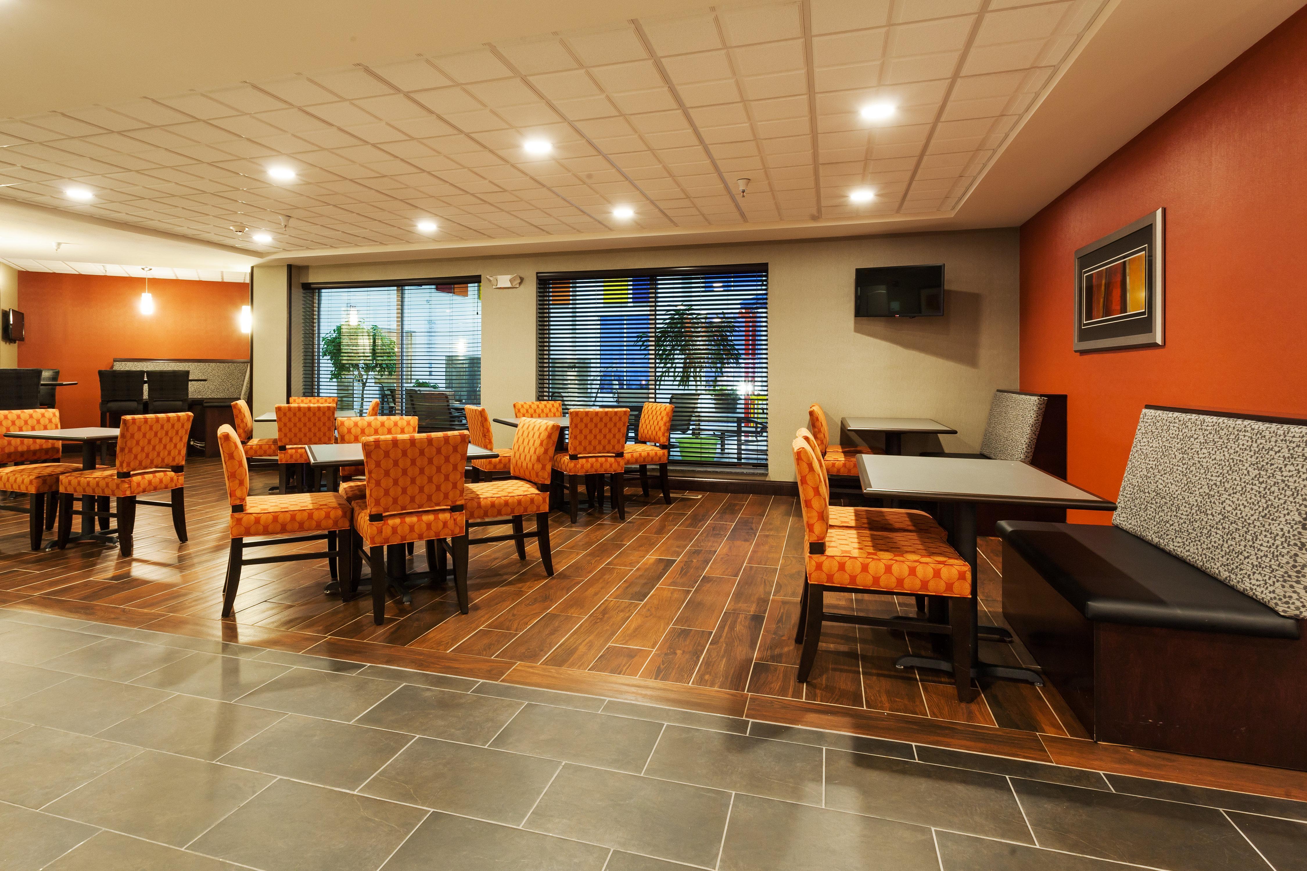 Holiday Inn Express & Suites Rapid City, An Ihg Hotel Exteriör bild