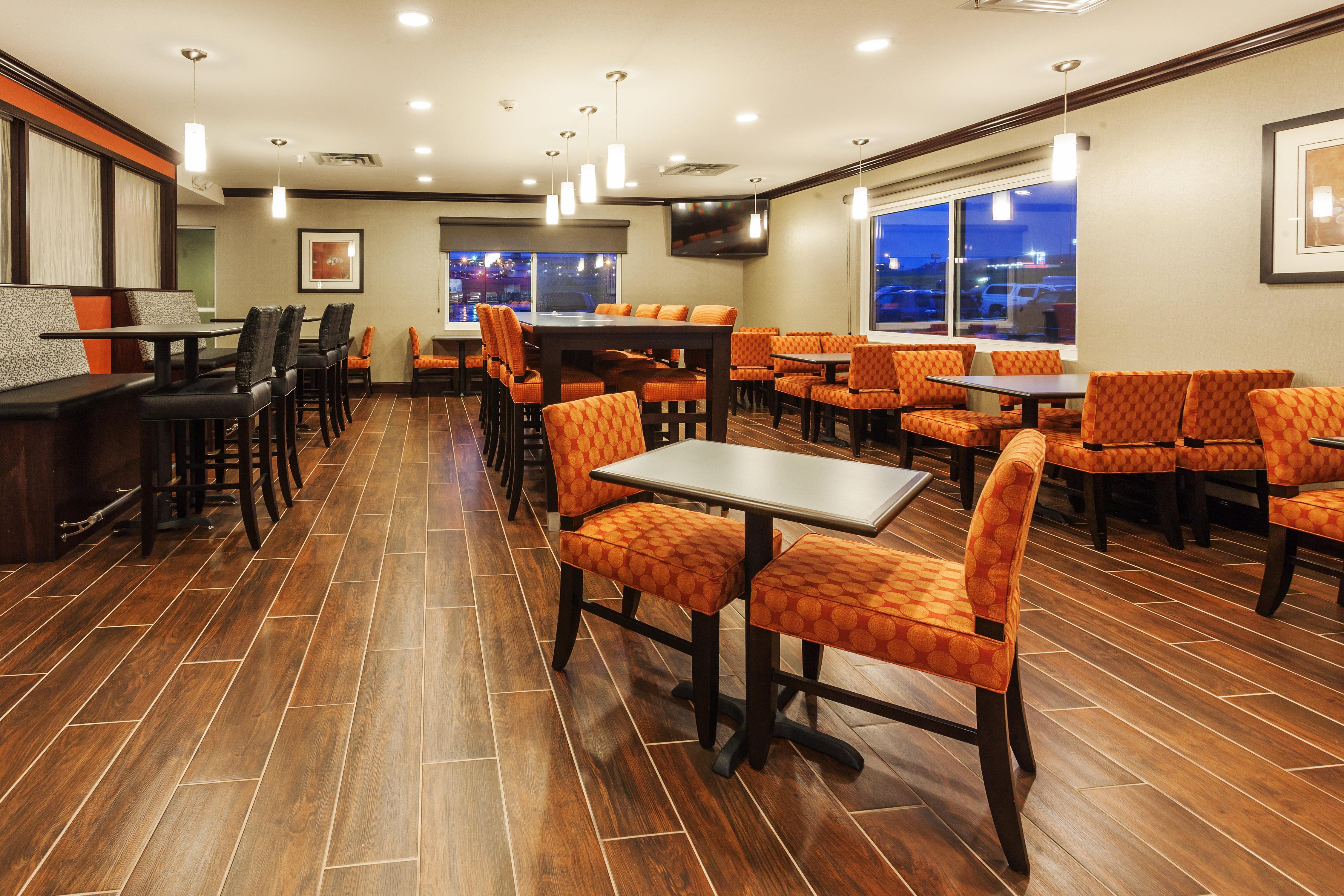 Holiday Inn Express & Suites Rapid City By Ihg Exteriör bild