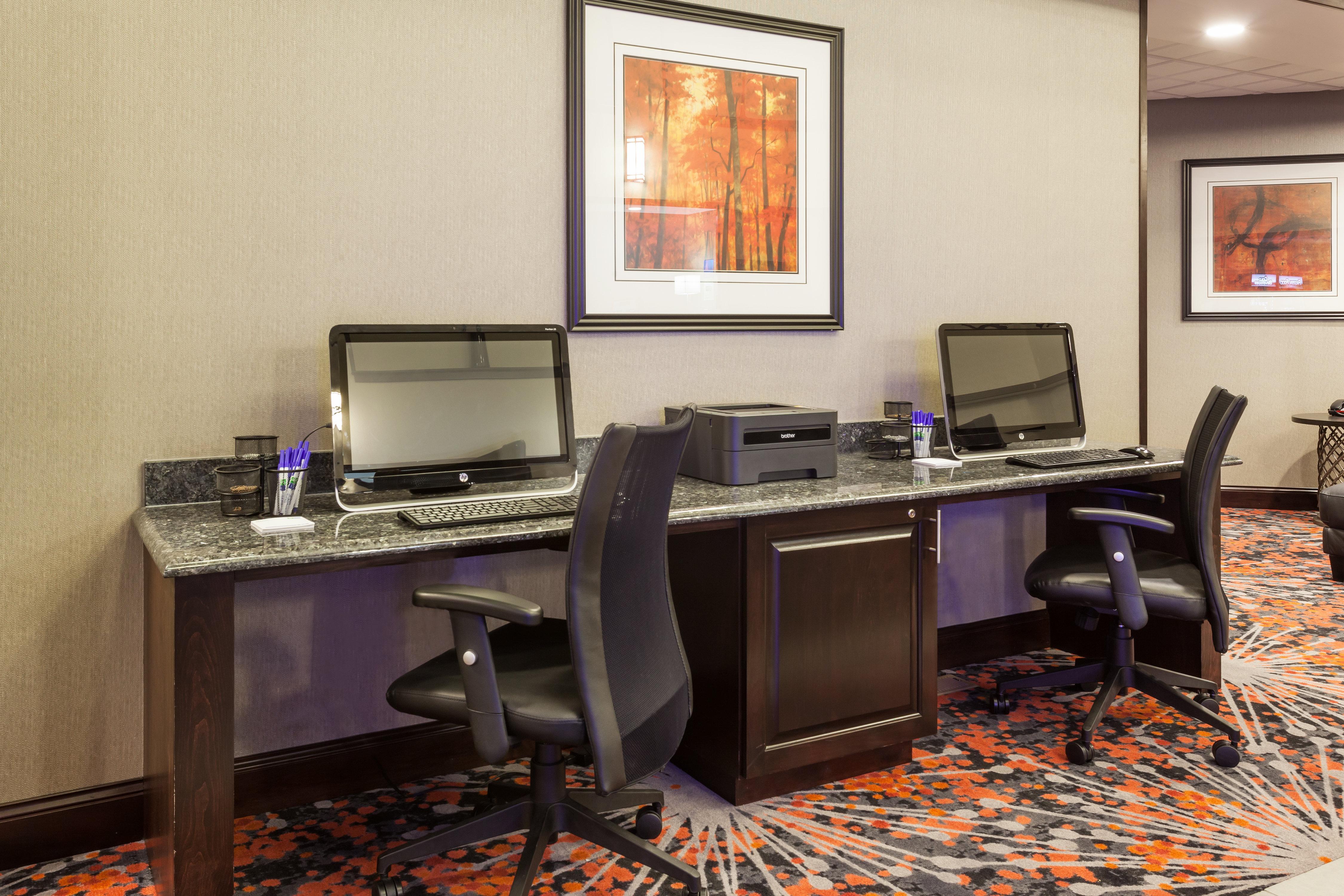 Holiday Inn Express & Suites Rapid City By Ihg Exteriör bild