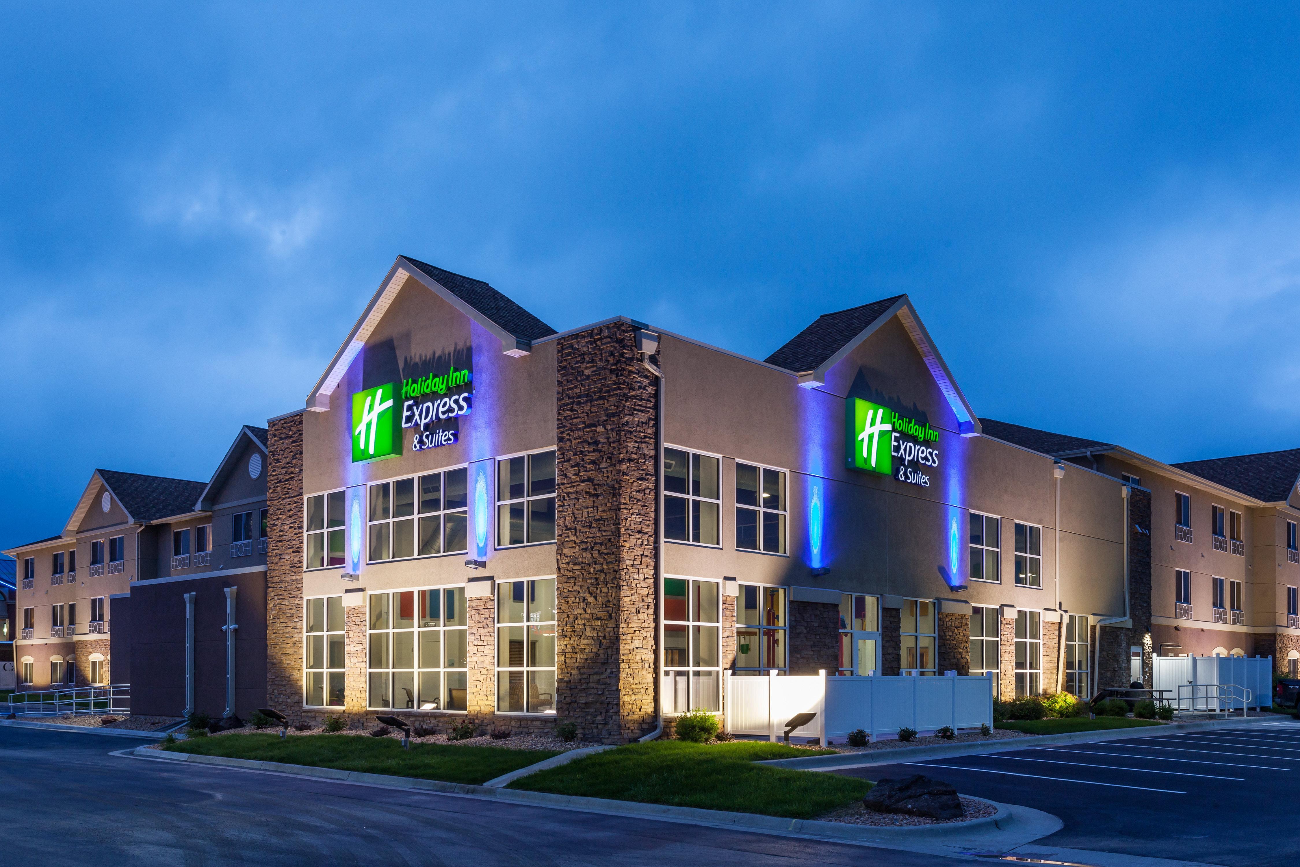 Holiday Inn Express & Suites Rapid City, An Ihg Hotel Exteriör bild