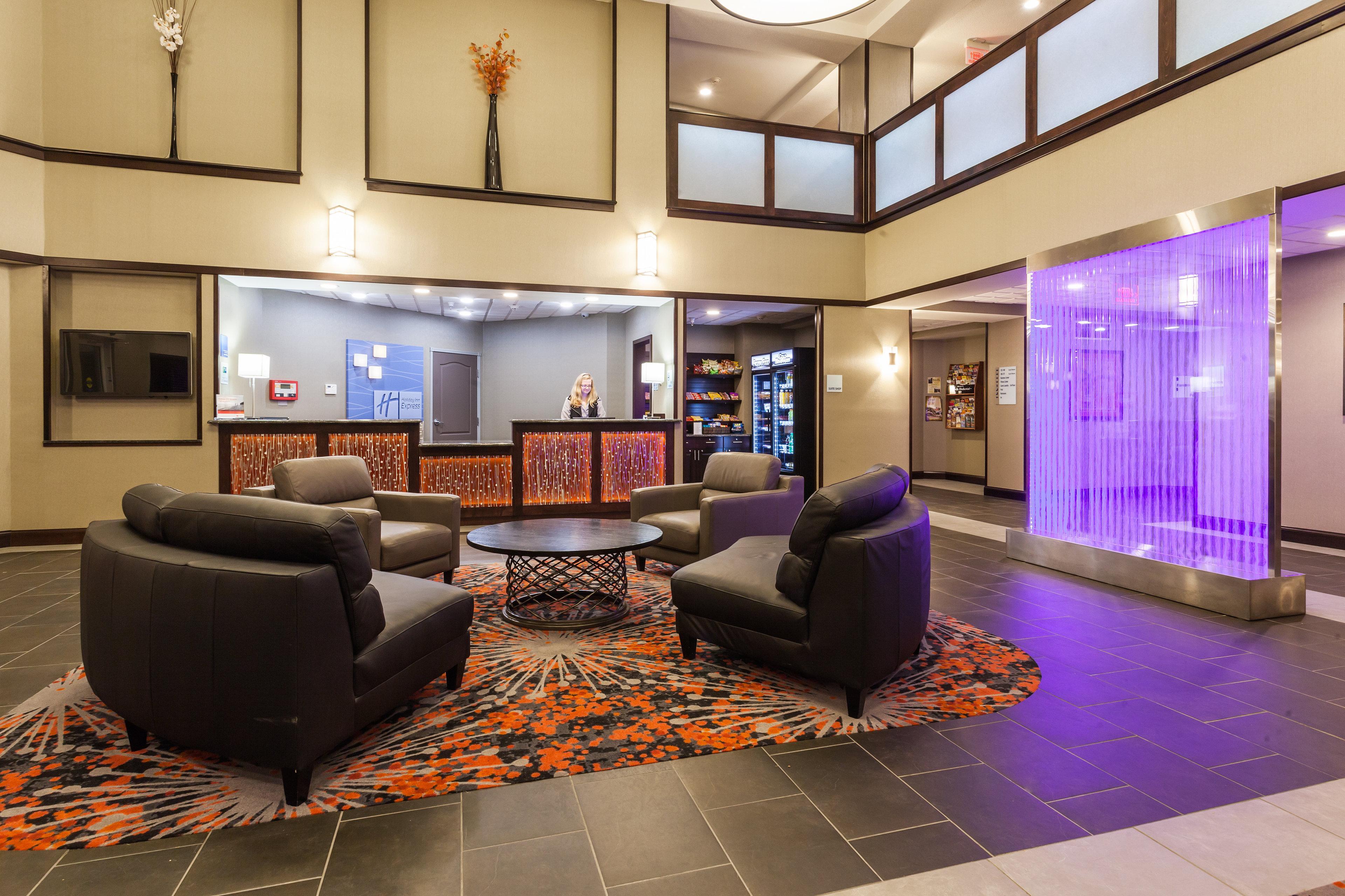 Holiday Inn Express & Suites Rapid City By Ihg Exteriör bild